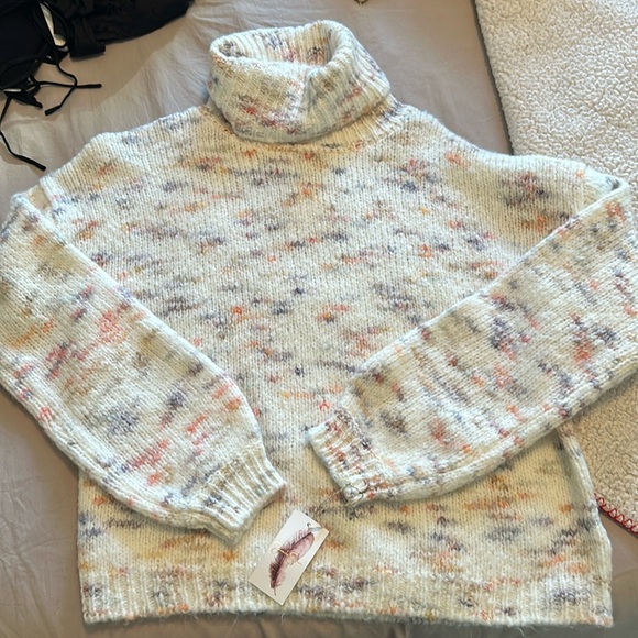 NWT turtle neck - Picture 1 of 4